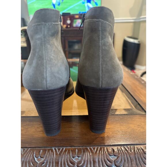 Women’s Lucky Brand Yimina Tan Suede Wedge Bootie.  Size 9 - Picture 4 of 5